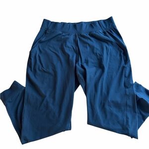 Under Armour Women's Black Leggings/Joggers Cuffed Bottoms Side Pockets Size L